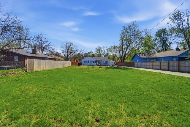 3513 E 37th Street, Des Moines, IA 50317