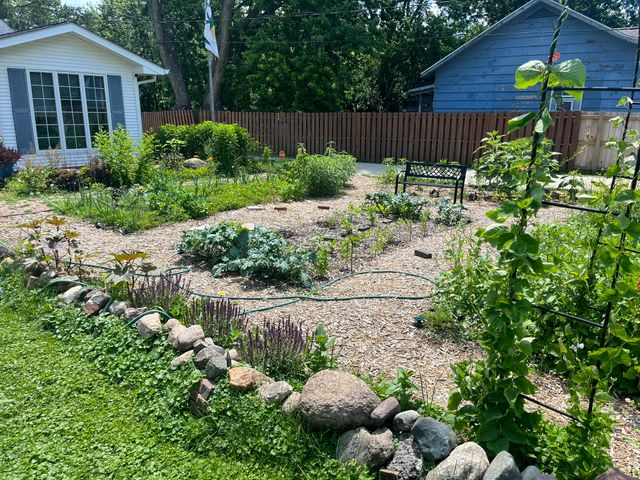 3513 E 37th Street, Des Moines, IA 50317