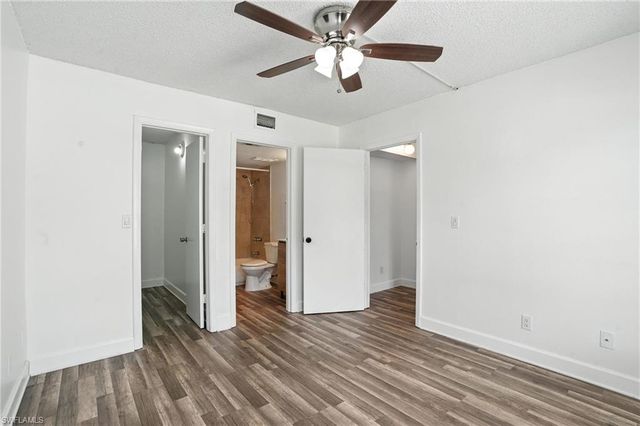 201 Santa Clara DR 5, Naples, FL 34104