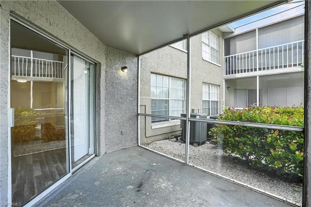 201 Santa Clara DR 5, Naples, FL 34104