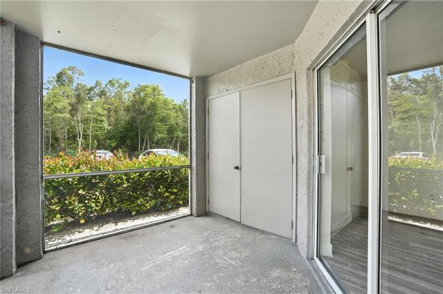 201 Santa Clara DR 5, Naples, FL 34104