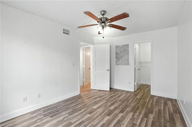 201 Santa Clara DR 5, Naples, FL 34104