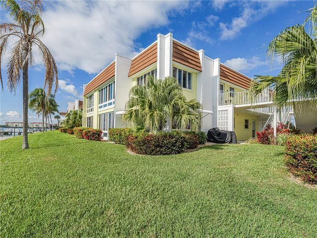 1315 Bayshore Drive 204, Fort Pierce, FL 34949