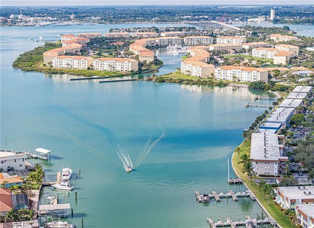 1315 Bayshore Drive 204, Fort Pierce, FL 34949