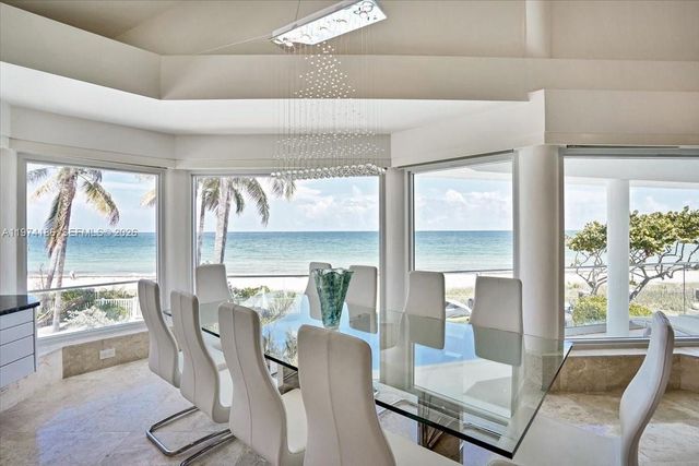 3036 N Atlantic Boulevard, Fort Lauderdale, FL 33308