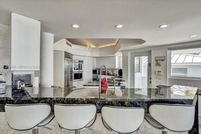 3036 N Atlantic Boulevard, Fort Lauderdale, FL 33308