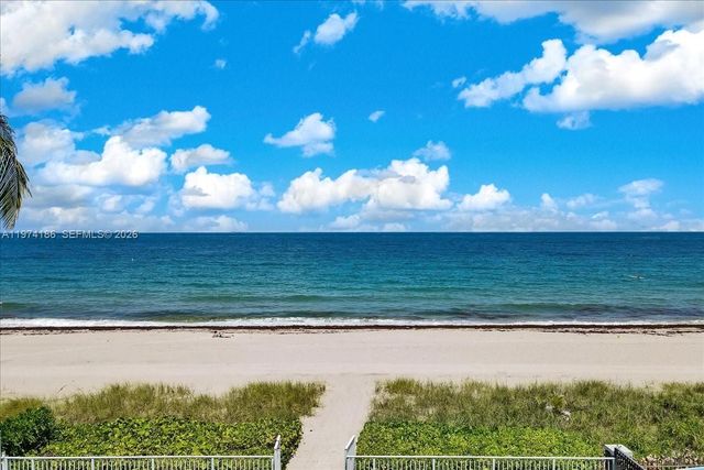 3036 N Atlantic Boulevard, Fort Lauderdale, FL 33308