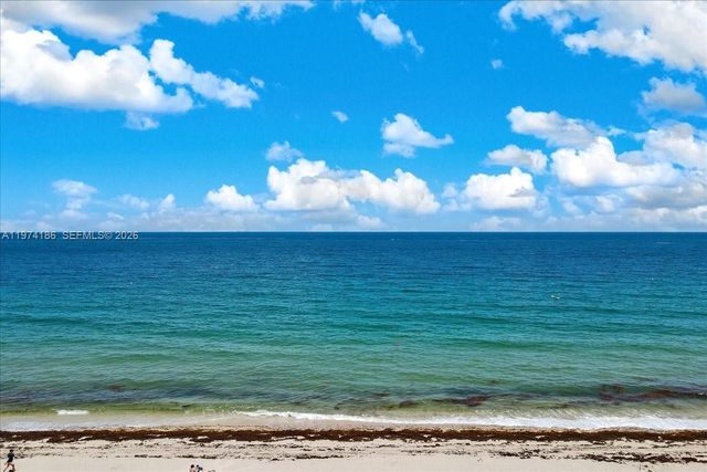 3036 N Atlantic Boulevard, Fort Lauderdale, FL 33308