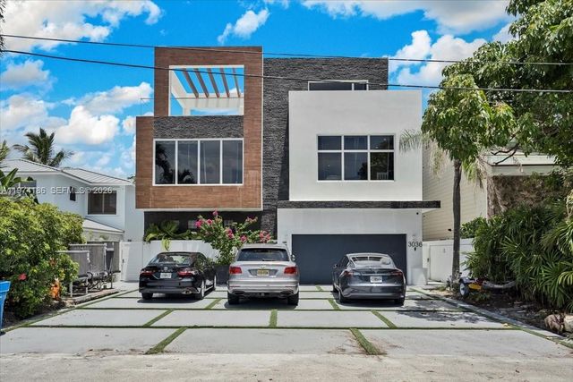 3036 N Atlantic Boulevard, Fort Lauderdale, FL 33308
