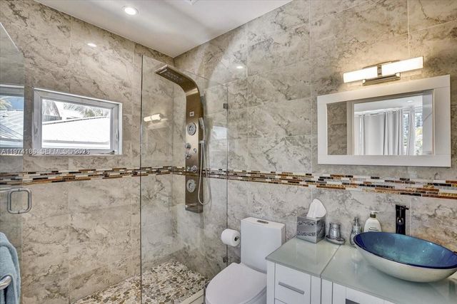 3036 N Atlantic Boulevard, Fort Lauderdale, FL 33308