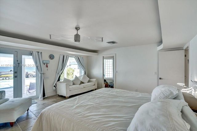 3036 N Atlantic Boulevard, Fort Lauderdale, FL 33308