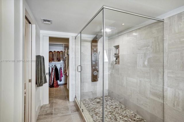 3036 N Atlantic Boulevard, Fort Lauderdale, FL 33308