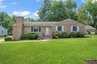 7216 Country Ln, Chesterfield, VA 23237