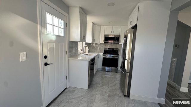 8 Charles Court 1, Lodi, NJ 07644