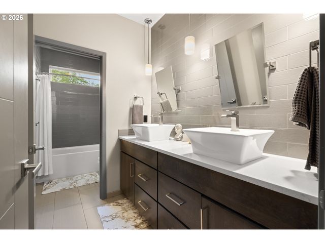 510 S 19TH Pl, Ridgefield, WA 98642