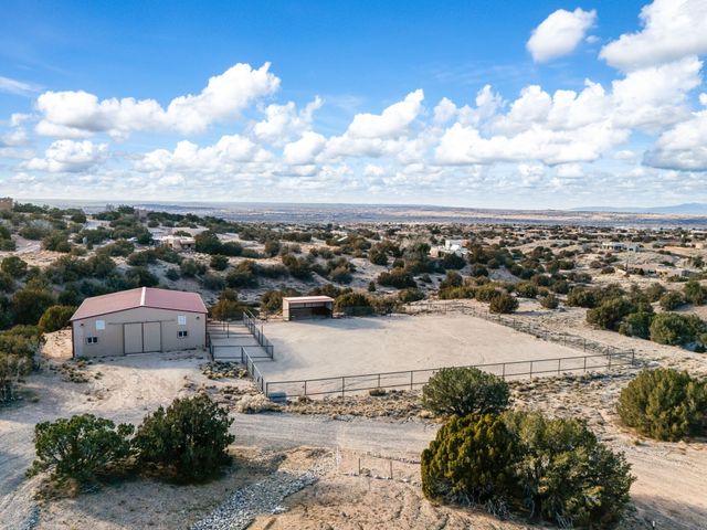 15 Coyote Run, Placitas, NM 87043