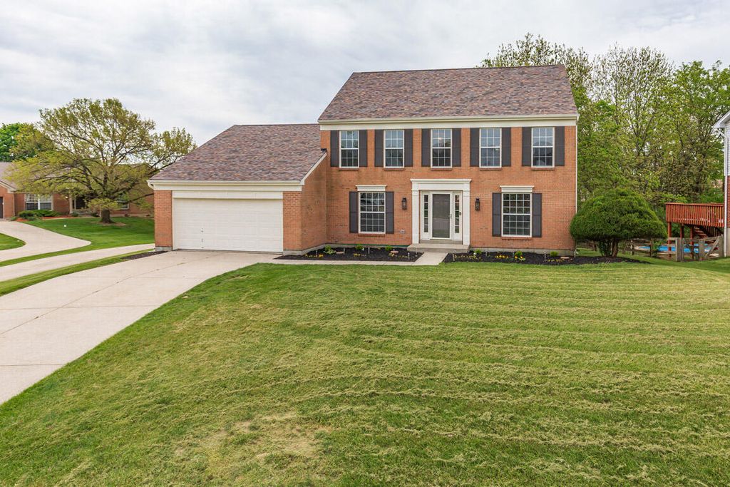 1544 Backwood Court, Hebron, KY 41048