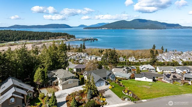 4612 Cypress Drive, Anacortes, WA 98221