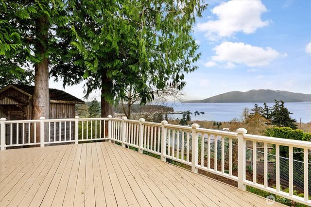 4612 Cypress Drive, Anacortes, WA 98221