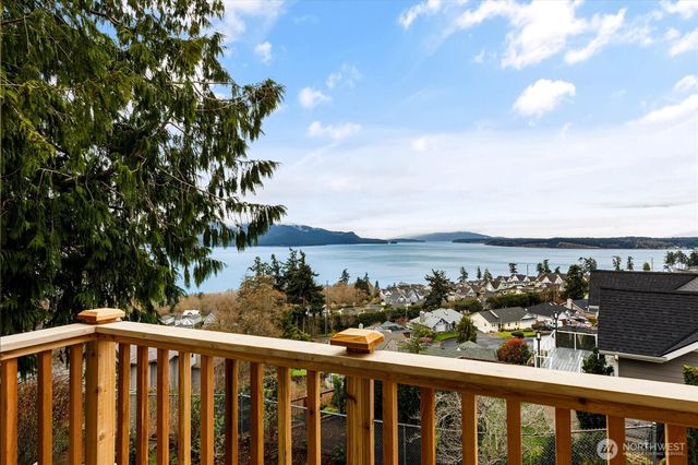 4612 Cypress Drive, Anacortes, WA 98221