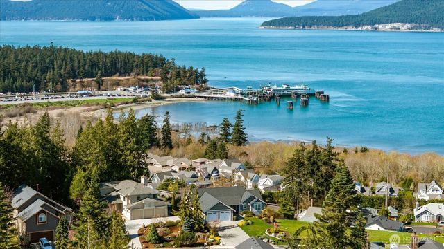 4612 Cypress Drive, Anacortes, WA 98221