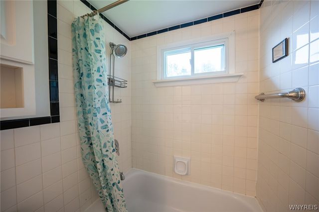 3933 Sharondale Drive, Hamburg, NY 14075