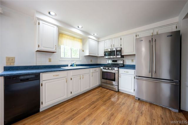 3933 Sharondale Drive, Hamburg, NY 14075
