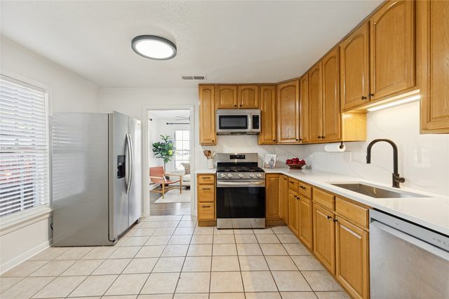 2610 Alco Avenue, Dallas, TX 75211