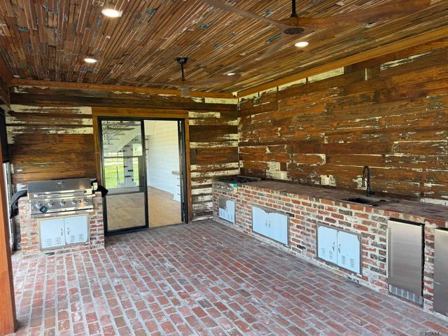 26035 La Hwy 77, Plaquemine, LA 70764