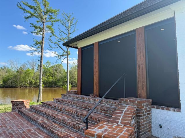 26035 La Hwy 77, Plaquemine, LA 70764