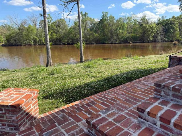 26035 La Hwy 77, Plaquemine, LA 70764