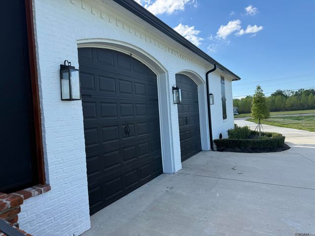 26035 La Hwy 77, Plaquemine, LA 70764