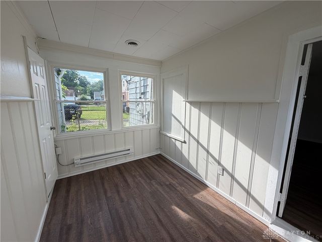 1402 Shaftesbury Road, Dayton, OH 45406