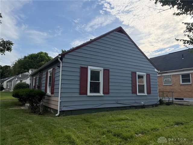 1402 Shaftesbury Road, Dayton, OH 45406