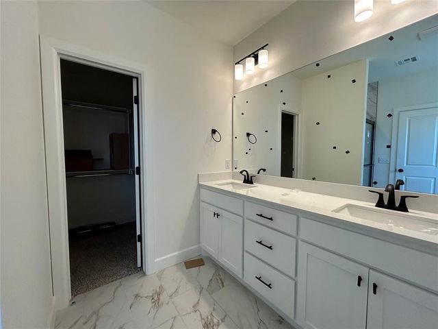 1309 Lighthorsemen Way, Choctaw, OK 73020