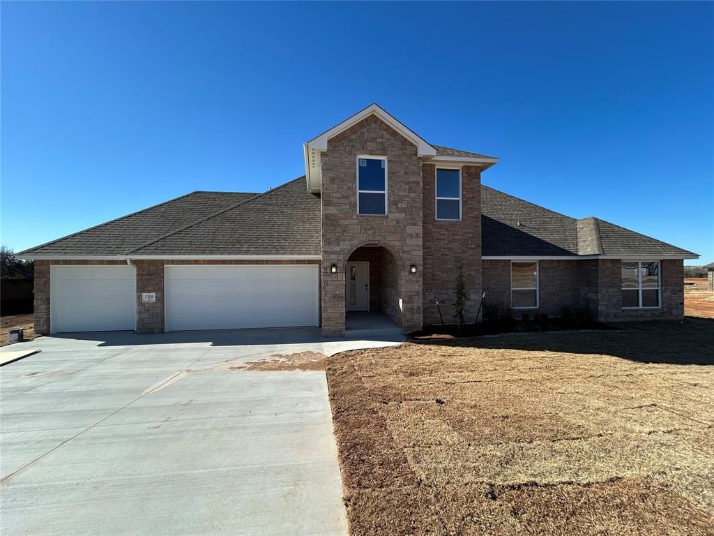1309 Lighthorsemen Way, Choctaw, OK 73020