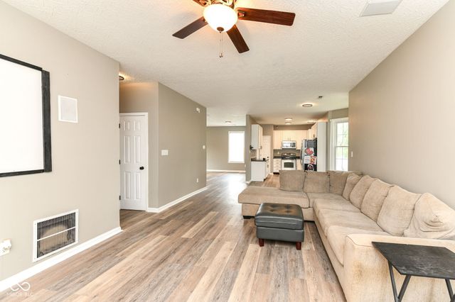 10043 Sanger Drive, Fishers, IN 46038