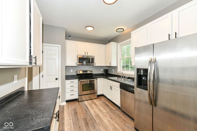 10043 Sanger Drive, Fishers, IN 46038