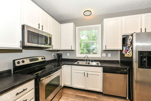10043 Sanger Drive, Fishers, IN 46038