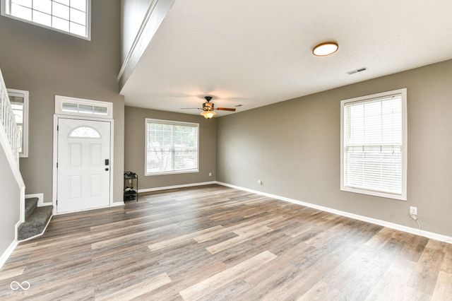 10043 Sanger Drive, Fishers, IN 46038