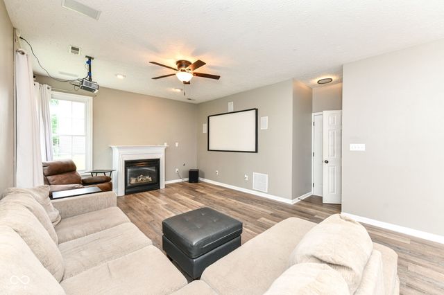 10043 Sanger Drive, Fishers, IN 46038
