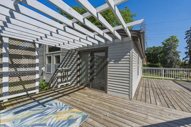 5698 Stagecoach Trail N, Stillwater, MN 55082