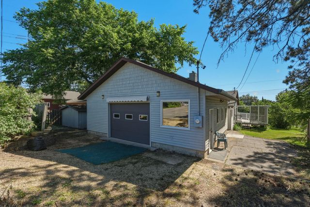 5698 Stagecoach Trail N, Stillwater, MN 55082