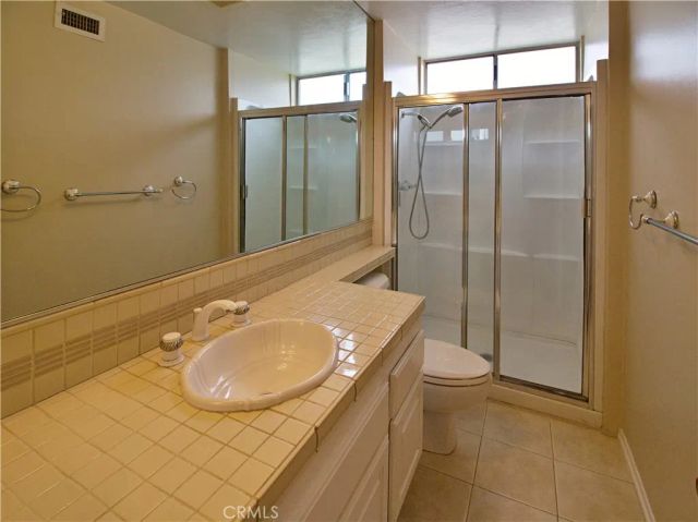 8142 Quakertown, Winnetka, CA 91306