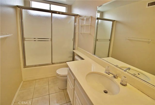 8142 Quakertown, Winnetka, CA 91306