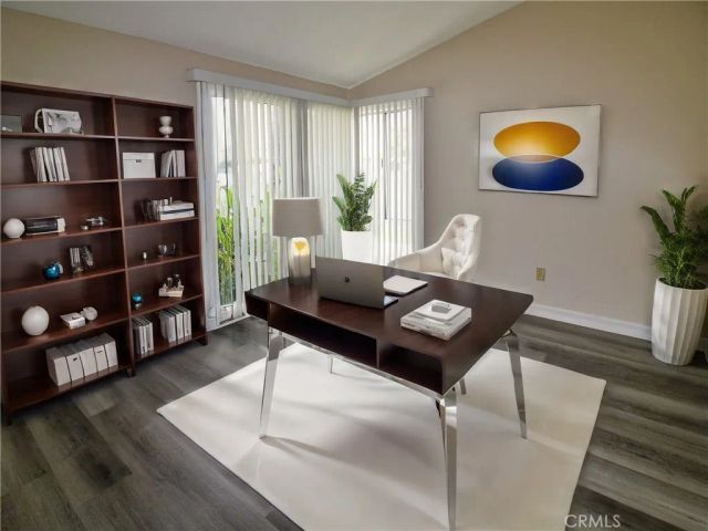 8142 Quakertown, Winnetka, CA 91306