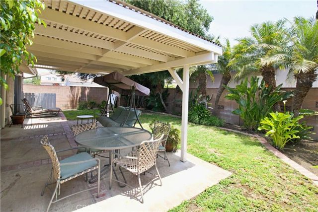 8142 Quakertown, Winnetka, CA 91306