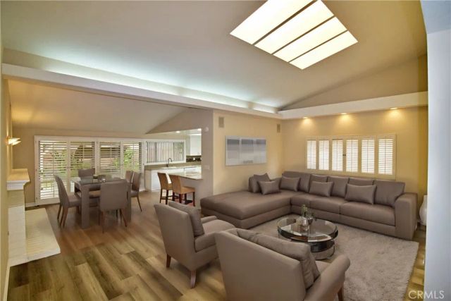 8142 Quakertown, Winnetka, CA 91306