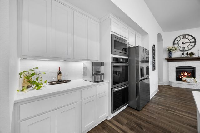 9420 Surveyor Road, Oak Point, TX 75068