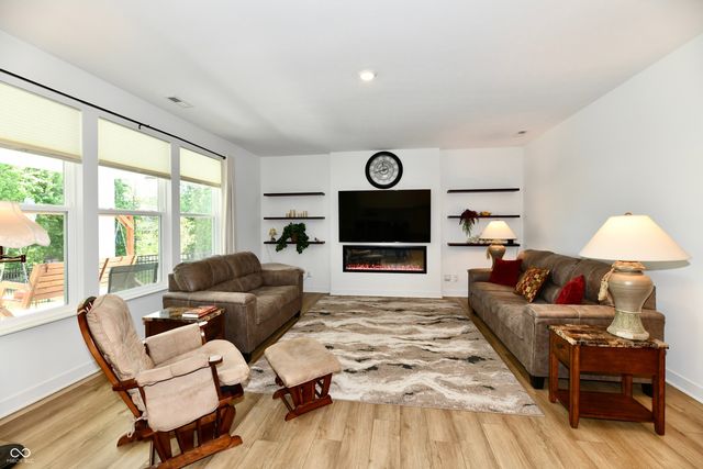 19406 Honeylocust Glen, Noblesville, IN 46062